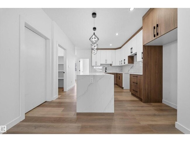 Building Photo - 5213-104A 104a St NW