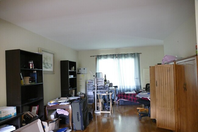 Building Photo - 2660 Rolling Meadows Dr
