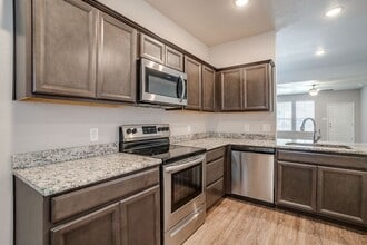 Building Photo - 1280 Trailside Dr
