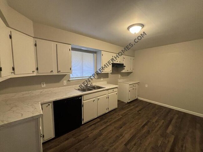 Foto del edificio - 5311 Allen St