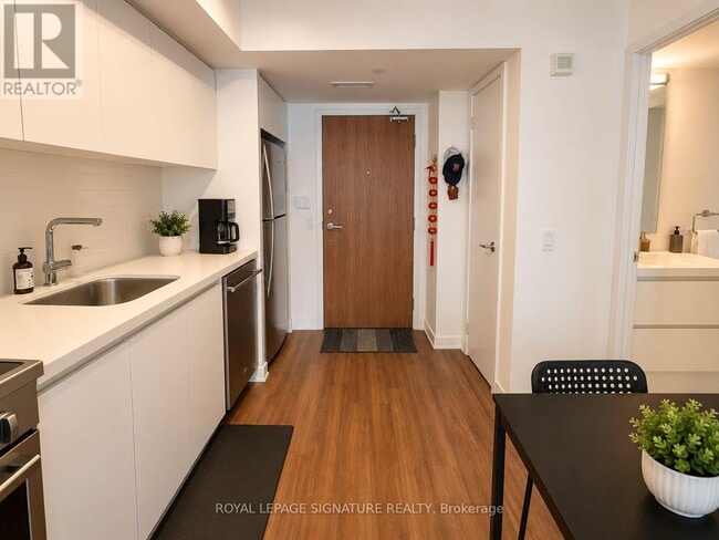 Building Photo - 85 Queens Wharf Rd
