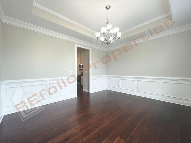 Building Photo - Lovely & Spacious 3 Bedroom, 2.5 Bathroom ...