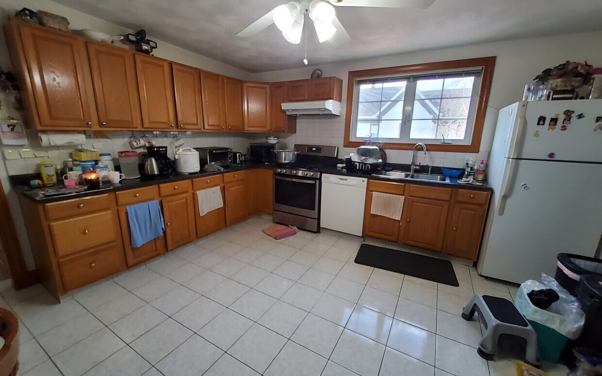 143 Branch St, Lowell, MA 01851 Townhome Rentals in Lowell MA