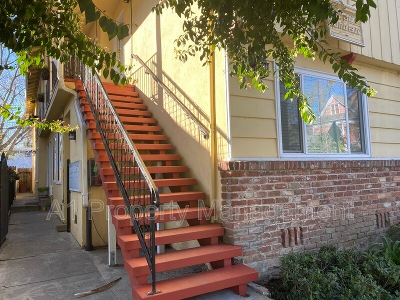 Primary Photo - 616 17th St