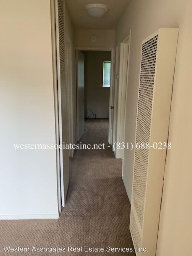 Foto del edificio - 4798 River St