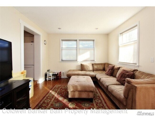 Building Photo - 3 br, 2 bath House - 927 N. 87th Street