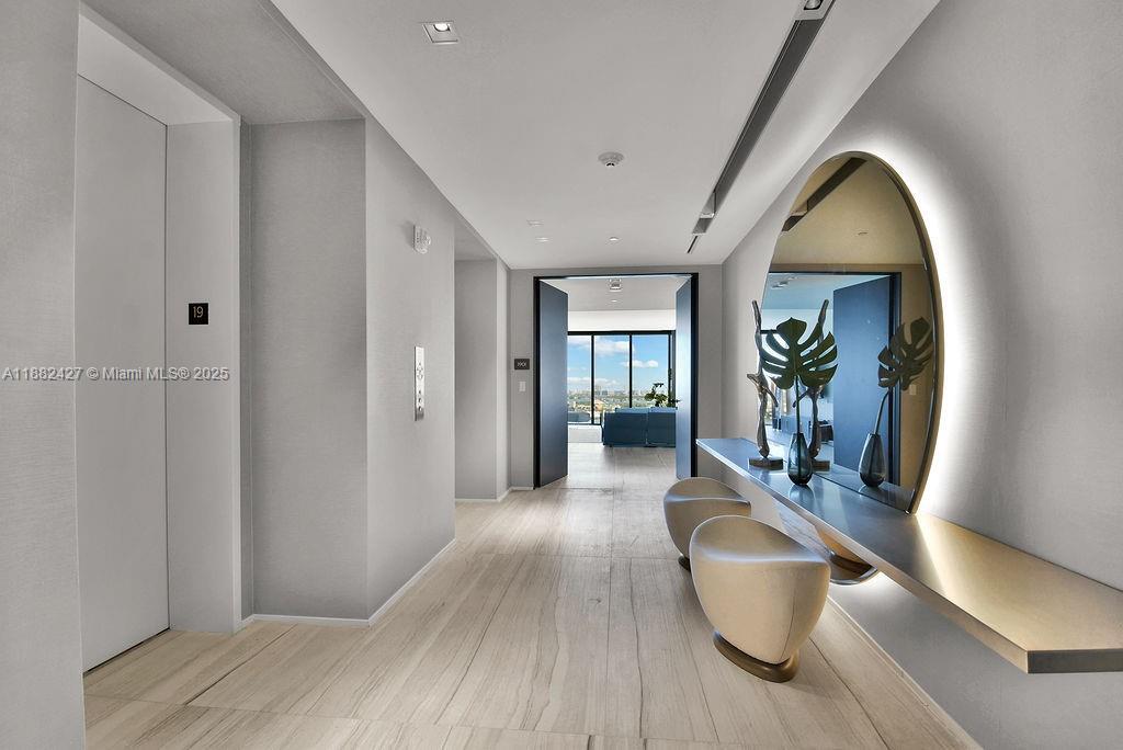 Foto principal - 1000 Biscayne Blvd