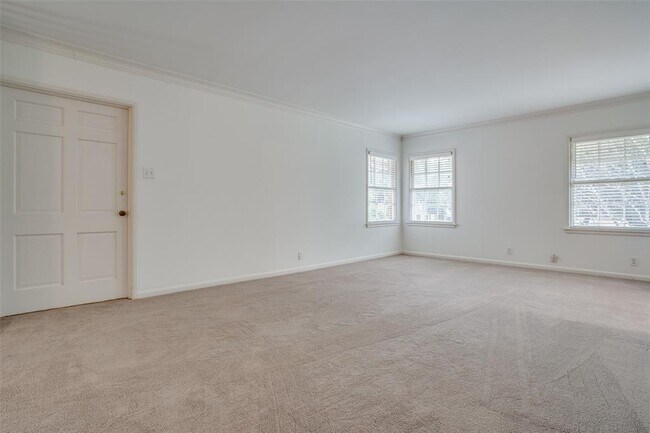 Foto del edificio - 3742 W Beverly Dr