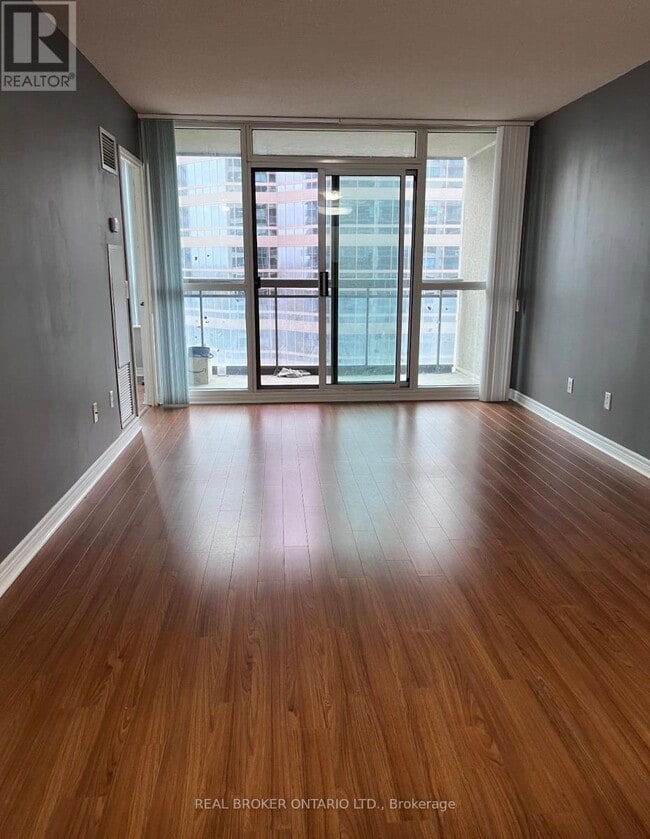 Building Photo - 18 Parkview Ave