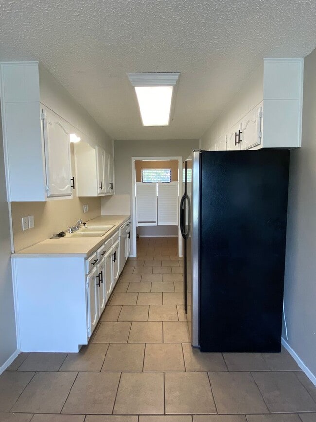 Building Photo - Spacious 3 Bedroom 2 Bath home in PaulAnn ...
