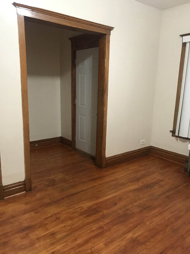 Foto del edificio - 2708 N Artesian Ave