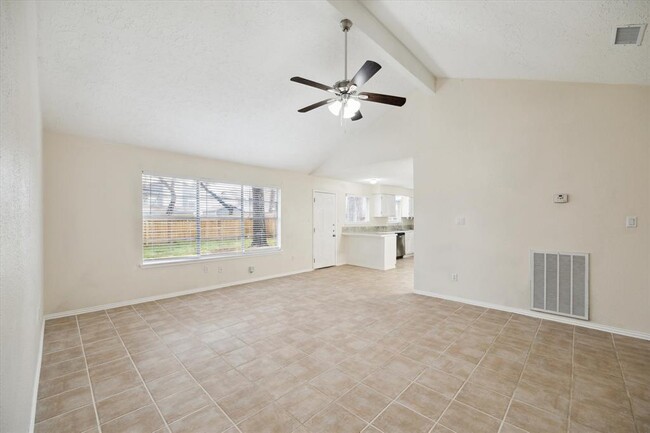 Foto del edificio - 5815 Bridgegate Dr