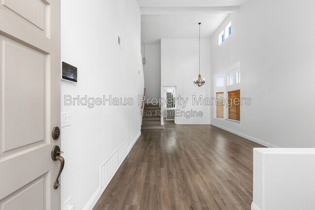 Foto del edificio - 953 Gallery Dr
