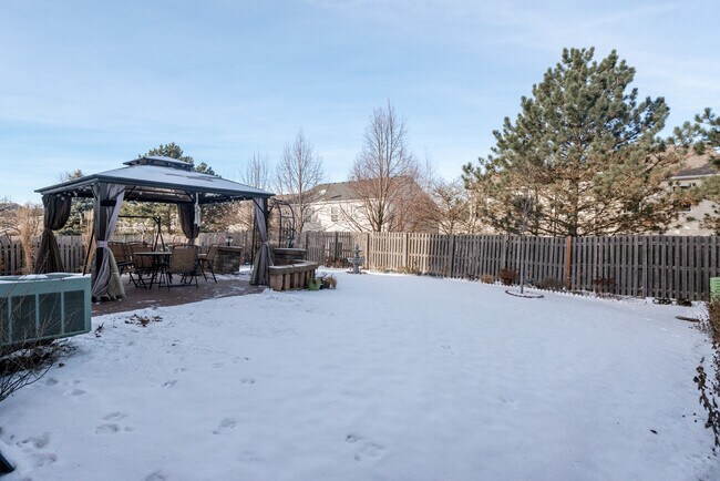Building Photo - 4006 Thatcher Dr