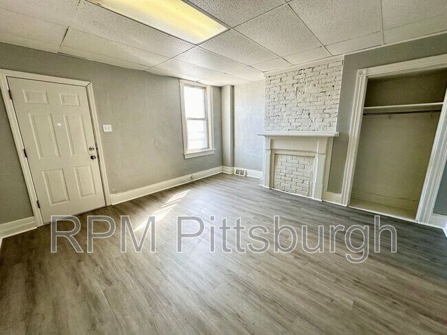 Foto del edificio - 4058 Howley St
