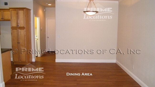 Building Photo - Best value 3 bedroom condo with attached garage