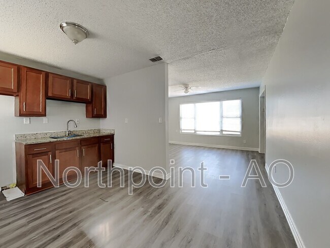 Building Photo - 10453 Biscayne Blvd