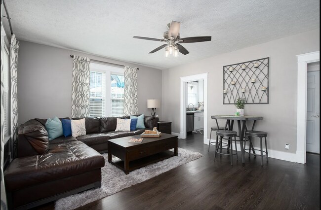 Building Photo - 4 Bedroom Home in the Nations - Prime Loca...
