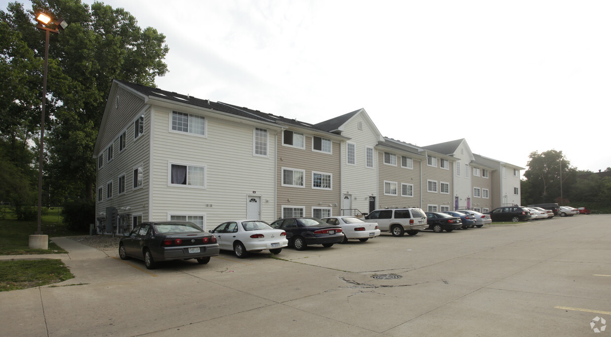 Primary Photo - Kalamazoo Apts