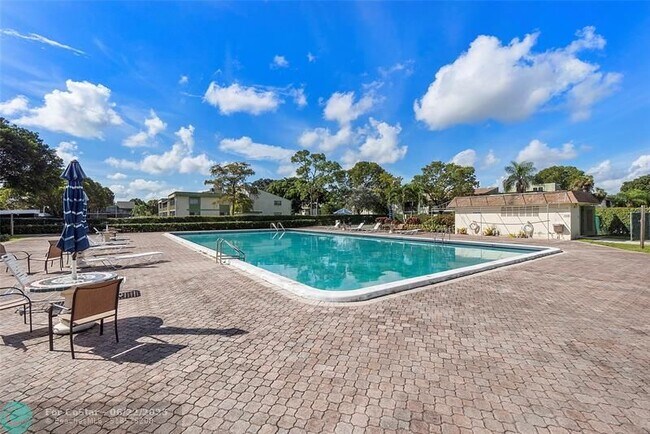 Foto del edificio - 4128 NW 88th Ave