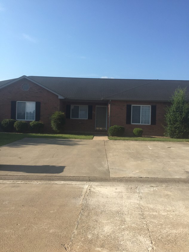 86 Princeton Dr, Murray, KY 42071 Apartments in Murray, KY