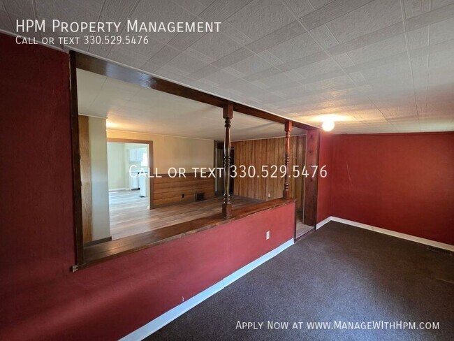 Building Photo - 2164 Penguin Dr