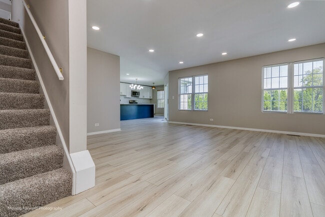 Building Photo - 1655 Whispering Oaks Dr
