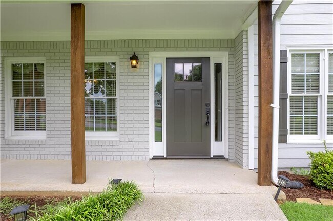 Building Photo - 2232 Woodbriar Dr