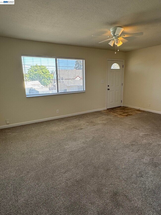 Foto del edificio - 416 Grove Way