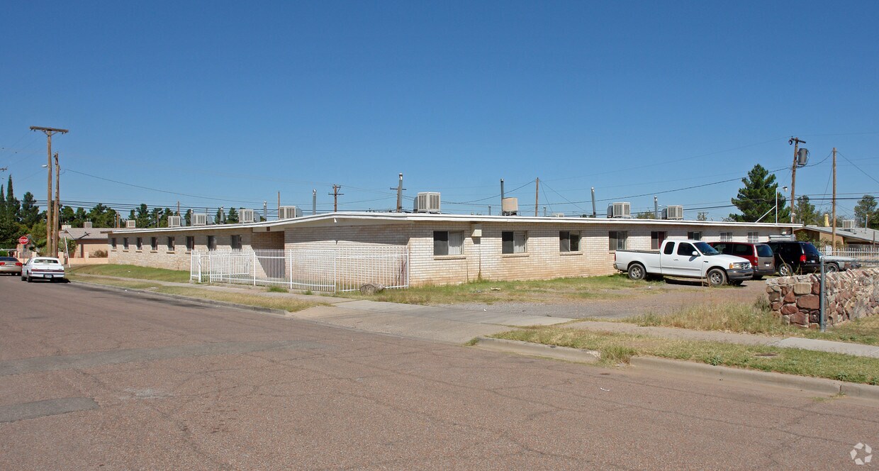 Building Photo - 4426 Moonlight Ave