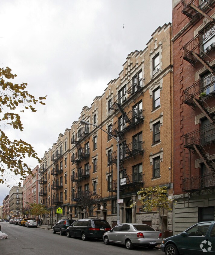 Foto del edificio - 575-587 W 177th St
