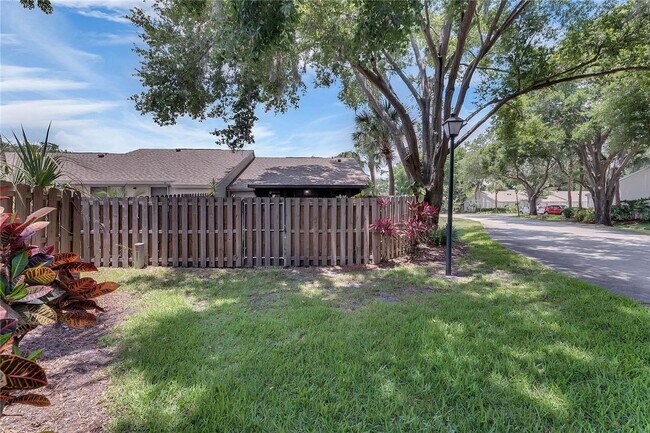 Building Photo - 7773 Country Pl