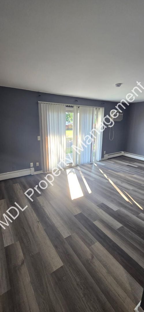 Building Photo - 3121 Southfield Dr