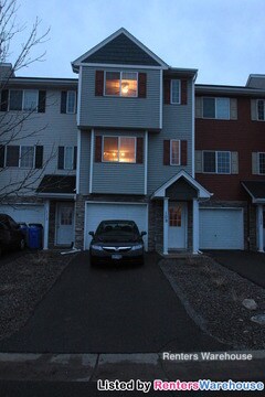 Primary Photo - 109 19th Ave SE