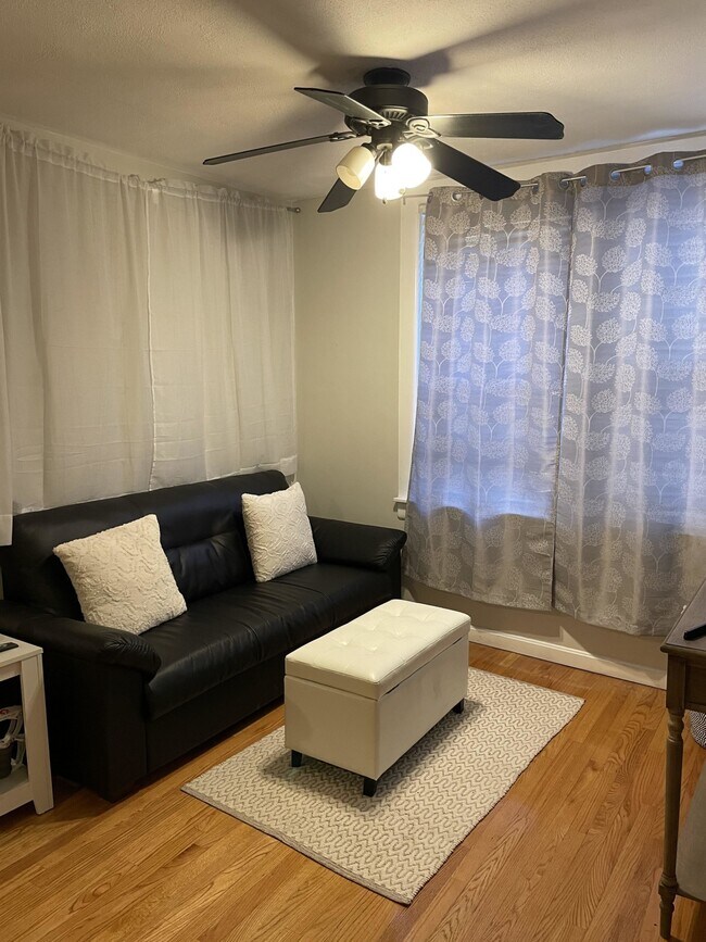 Foto del edificio - 137 Endicott St