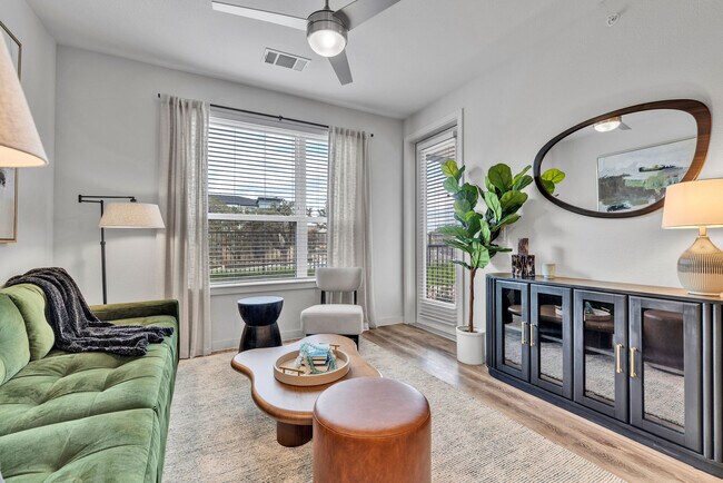 Interior Photo - Caliza Ridge