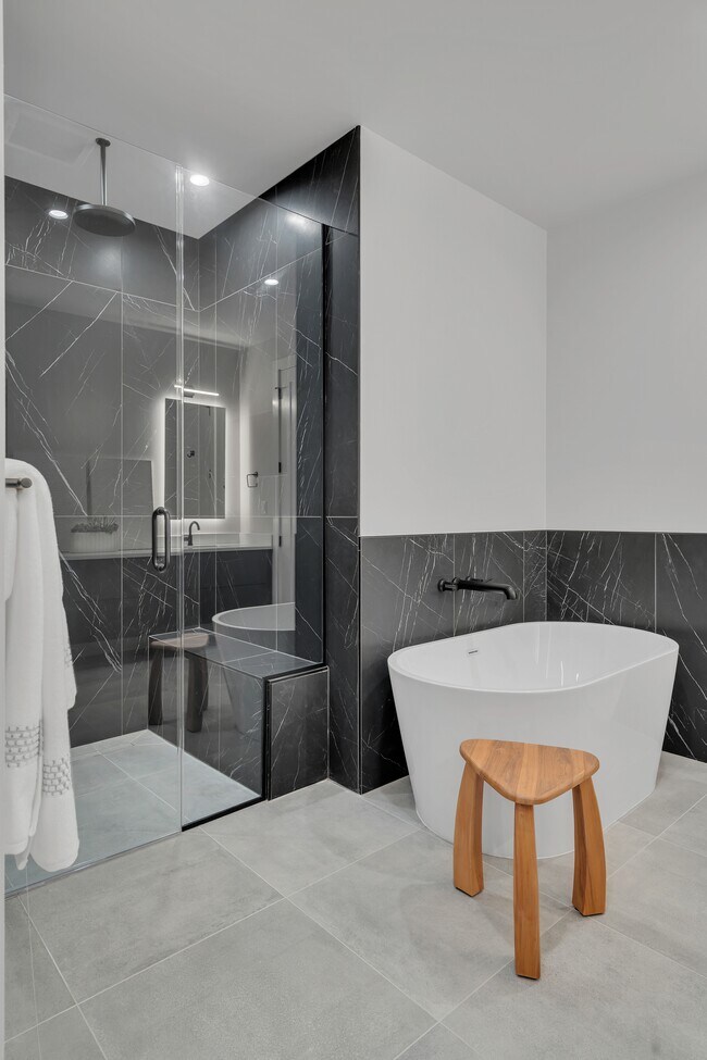 Foto del edificio - 321 31st Ave N