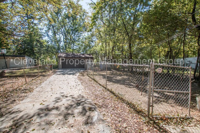 Foto del edificio - 3594 Harvey Rd