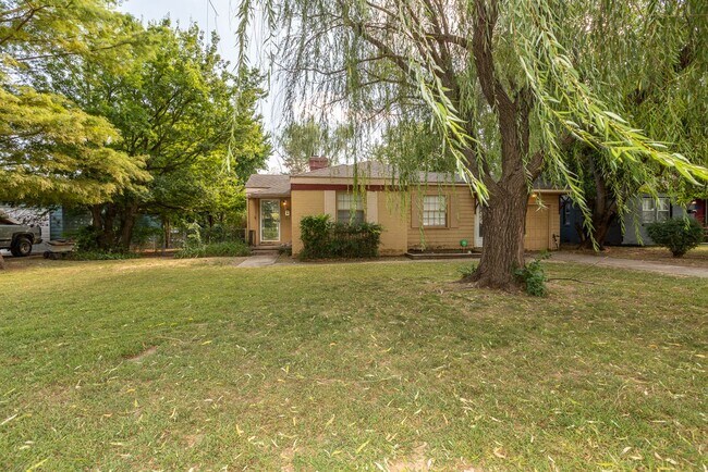 Building Photo - Charming 3-Bedroom, 1-Bath Home