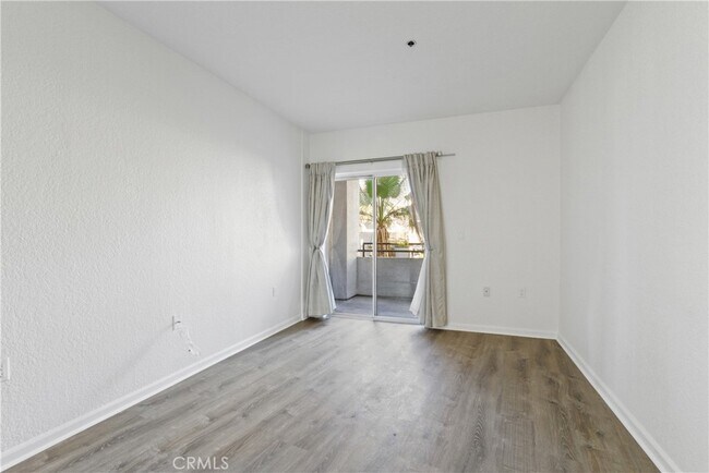 Foto del edificio - 838 Pine Ave