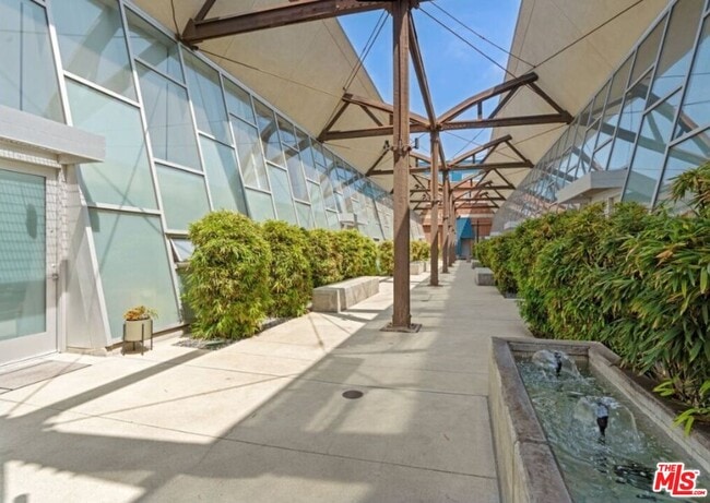 Foto del edificio - 130 S Hewitt St