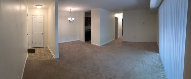 Building Photo - 1283 Schaub Dr