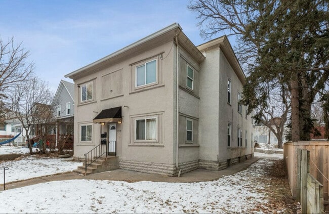 Foto del edificio - 2506 Dupont Ave N