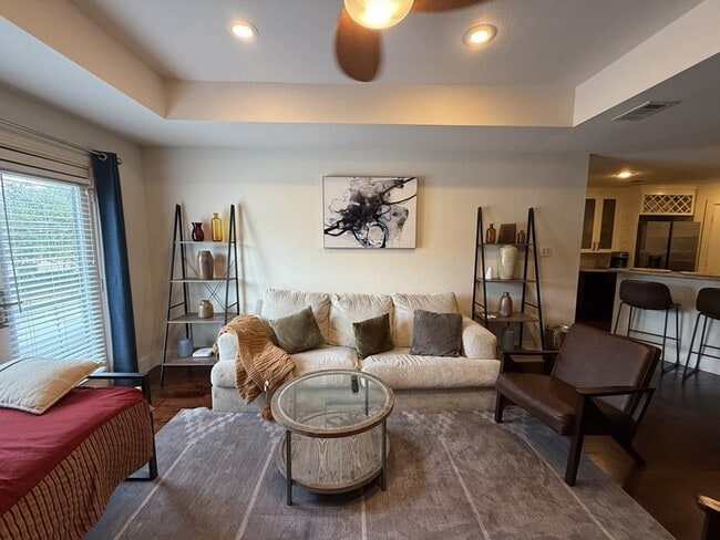 Foto del edificio - 1323 St Joseph St