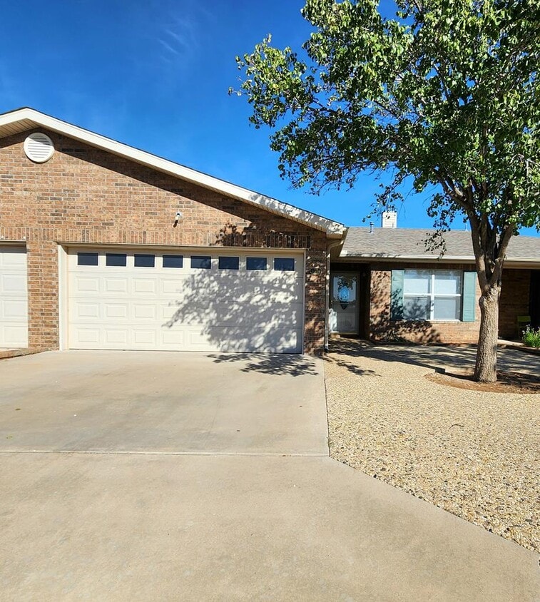 Foto principal - 5314 Hannah Dr