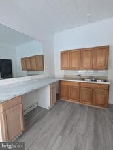 Building Photo - 25 W Main St