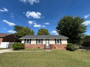 Building Photo - 3904 Anwood Dr