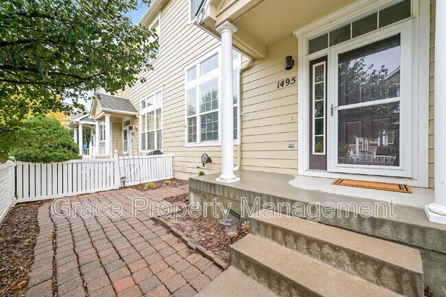 Building Photo - 1495 Red Cliff Way