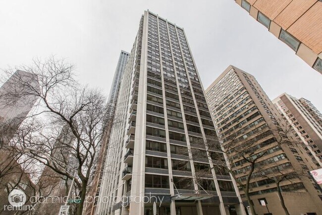 Building Photo - 212 E Pearson St