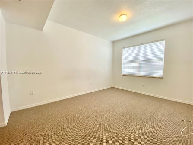 Building Photo - 10885 NW 89th Ter